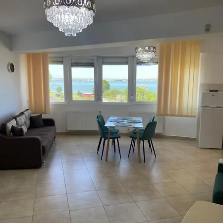 Apartament Carla Summerland 公寓 马马亚